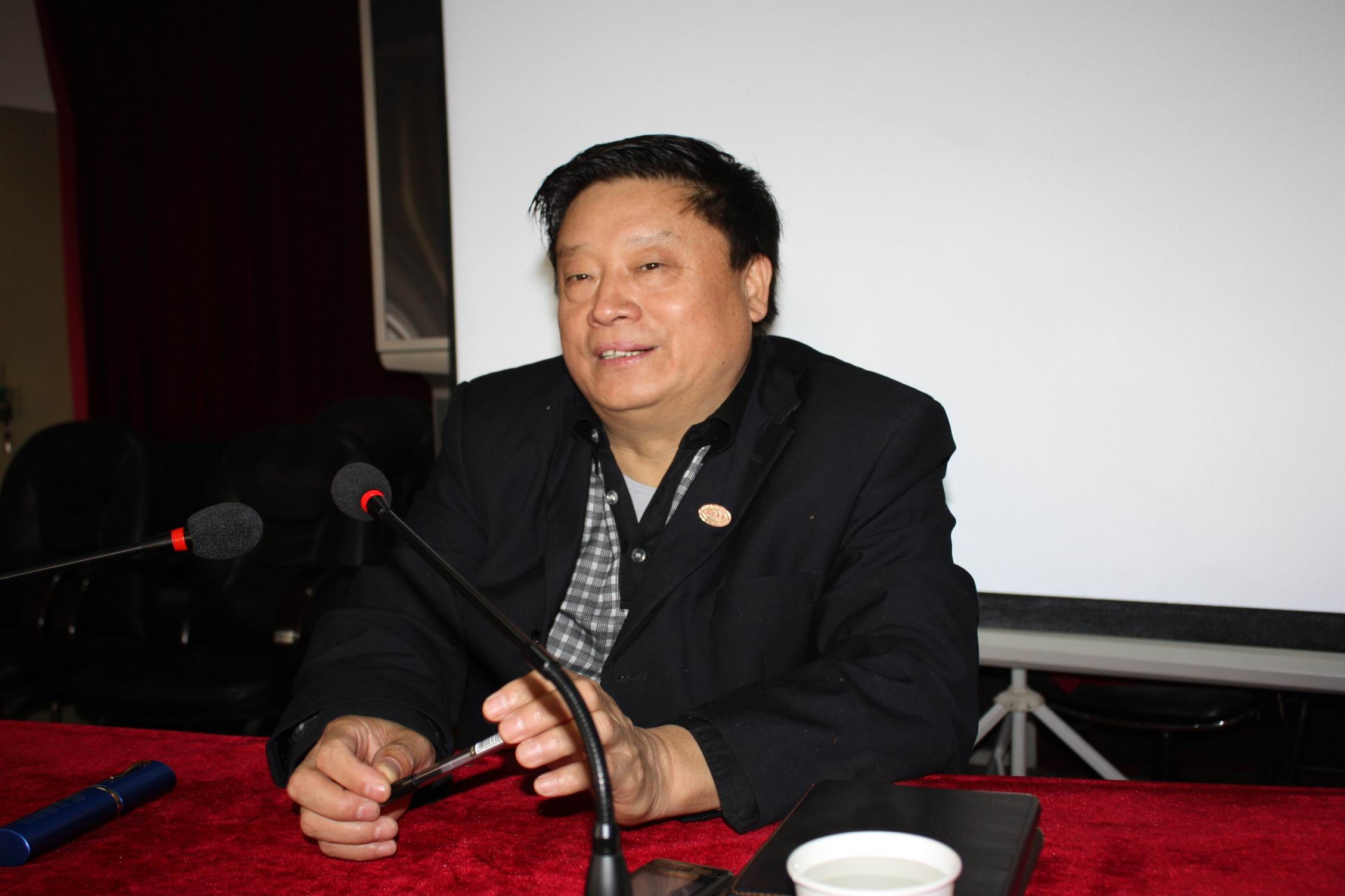 友发集团董事长_俊发集团董事长图片