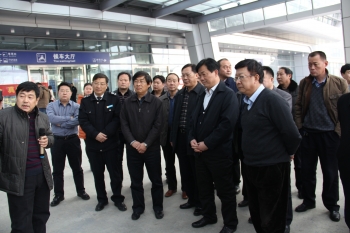 信阳市副市长孔凡国莅临许昌汽车客运站指导工作